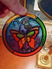Stained Glass Butterfly Suncatcher Window Decor NEW IN BOX ~ 3 3/4″ Diameter