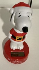Peanuts Solar Bobble Head Christmas Snoopy Red Santa Suit & Hat 5″ Tall – EUC –