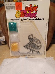 Vintage Makit & Bakit “Stained Glass” Suncatcher Ski NOS