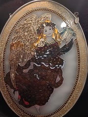 Amia Angel Oval Stained Glass Suncatcher Window Decoration 8 x 6”