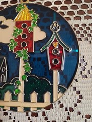 Vintage Bird Sun Catcher Stained Glass Birdhouses Fence Ornament Decor 4 1/2″