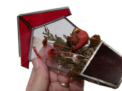 VTG Stained Glass Cardinal Sun Catcher A Real Wonderland USA Dried Flowers Nest