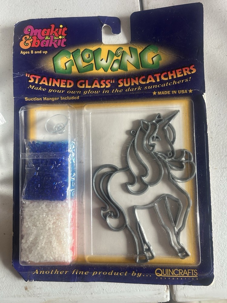 Makit & Bakit Glowing Suncatcher, Unicorn, Vintage, Quincrafts, NIP