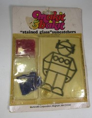 Vintage Quincrafts Makit Bakit Stained Glass Suncatcher ROBOT 4th of July Colors
