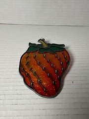 Vintage Suncatcher – Strawberry 4.0X3.5 Inch