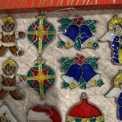 Vintage Lot Of 22 Christmas Sun Catchers Acrylic Hanging Ornaments From 4”-2”NIC