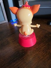 Solar Powered Dancing Bobble Head Chihuahua