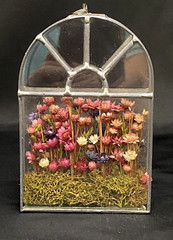 Vintage dried flower shadow box Sun catcher in glass/iron hand crafted in Poland