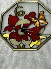 Vtg Octagon Glass Suncatcher Floral Butterfly Design 3 1/4″ Super Radiance Art