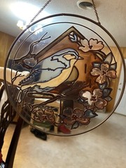 Hand painted Suncatcher Round – Beautiful Bird scene. great condition