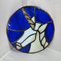 Vtg Handmade Artist Signed Stained Plate Glass Unicorn Sun Catcher 8″ Round