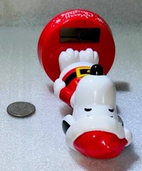 Peanuts Solar Bobble Head Christmas Snoopy Red Santa Suit & Hat 5″ Tall – EUC –