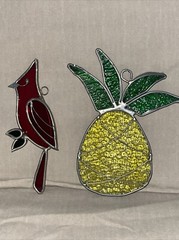 ❤️VTG LOT OF 2 STAINED GLASS SUNCATCHERS. CARDINAL & PINEAPPLE. * READ*