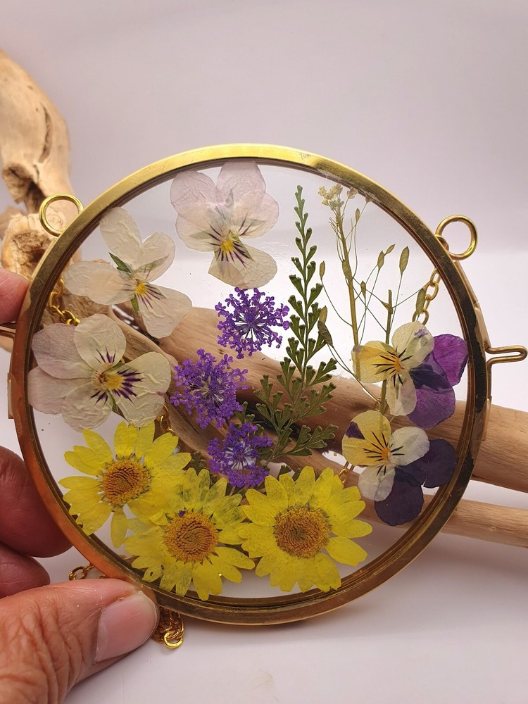 Wall Art, sun catcher, Dried Pressed Flowers in 4 inch dia Glass frame circle,
