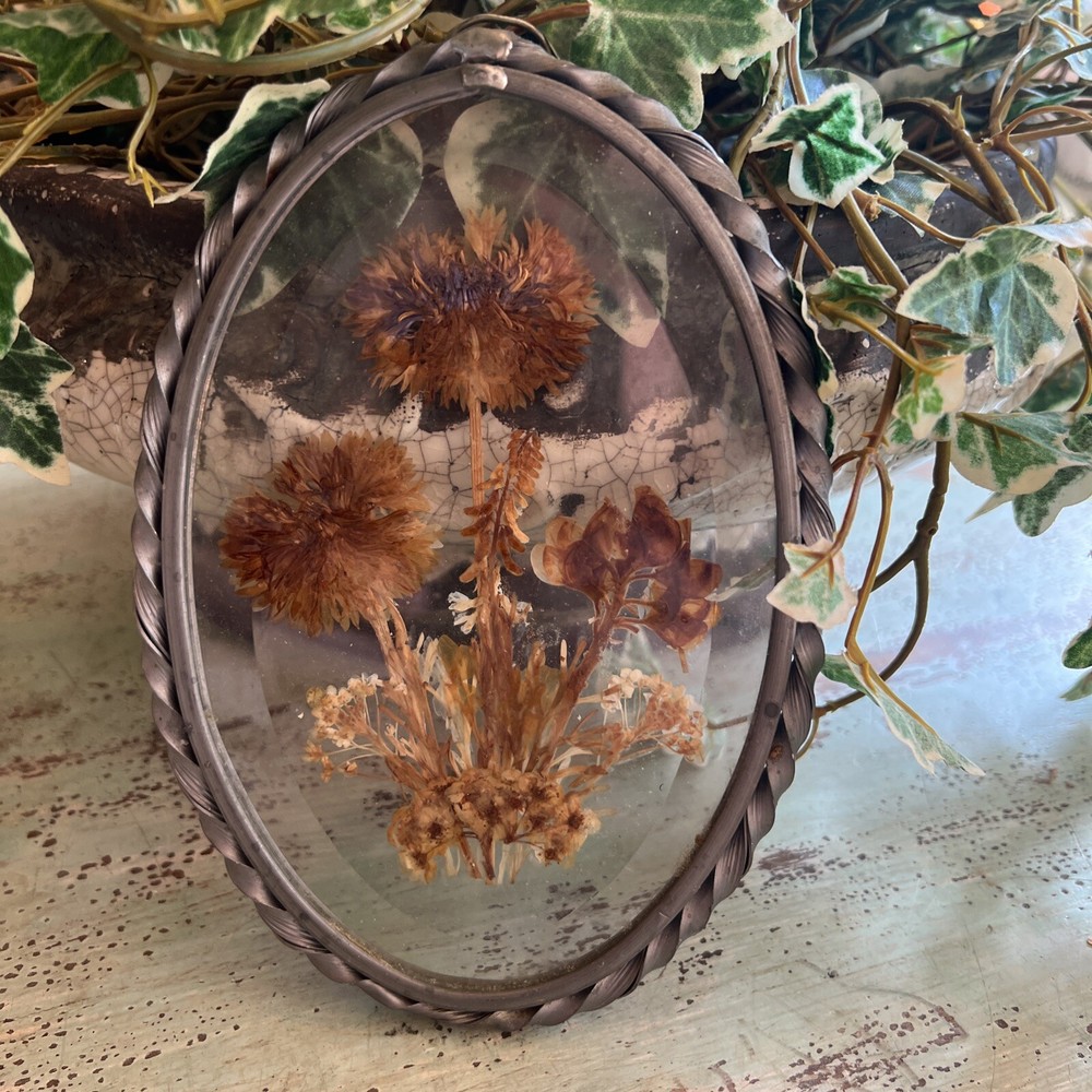 Suncatcher Beveled Oval Shape Leaded Glass Pressed Dried Flowers 7″ Vintage
