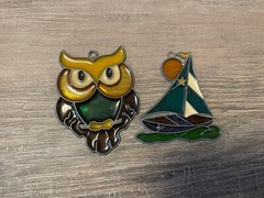VINTAGE PAIR OF OWL And SAIL BOAT WINDOW SUNCATCHERS Plexiglass