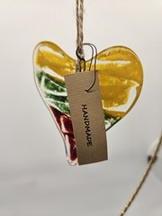 Art GLASS HEART Suncatcher / Ornament Red Green Yellow 3″ Hand Made
