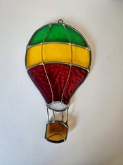Vtg Stained Glass Suncatcher Hot Air Balloon Leaded 7″h x 4″w