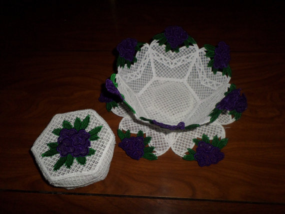 Lilac Lace Bowl and Doily Set, 5 Pc Set Free Standing Lace