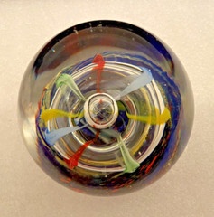 RARE VINTAGE ORIGINAL AVITA INC GLASS PAPERWEIGHT WITH MAKERS TAG MODERN DESIGN