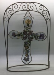 Vintage Pretty Pressed Flower Suncatcher Leaded Glass Cross With Stand 9.5” X 7”