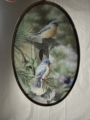 Vintage Oval Sun Catcher With 2 Birds. Gold Frame And Chain.