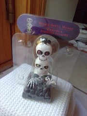 SOLAR ~ Dancing Skull Heads Totem ~ Halloween ~ Holiday ~ NEW!