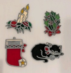 Lot 4 Vintage Christmas Stained Glass Sun Catcher 4-5″ Holly Cat Stocking Candle