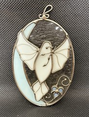VTG 3D Stained Glass White Dove Peace Bird Suncatcher Hang Window Art Oval Frame