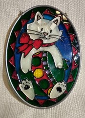 Vintage 1999 Sun Catcher, Cat, Glass w/color acrylic paint 3 1/2″ X 5″ Figi Grap