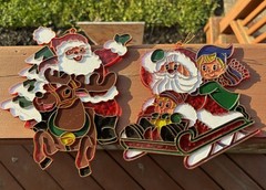 Vtg Xmas Plastic Sun Catcher Santa Elves/Reindeer Window Decor Stained Glass