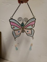 VTG STAINED GLASS 3D BUTTERFLY SUNCATCHER Dangling Beads Marble Body CHAIN Pink