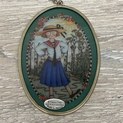 Mary Engelbreit Suncatcher Ann Estelle 4″ Stained Glass Enesco with Tag