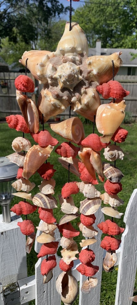 VTG Hanging Shell Chandelier/Windchimes Red Accents 17″