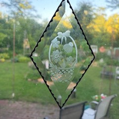 Vintage Beveled Glass Suncatcher Etched Floral Basket Diamond Window 7.5″