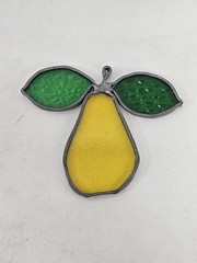 Vintage Stained Glass Suncatcher Pear w Leaves 3.5″ Handmade Leaded Window Decor