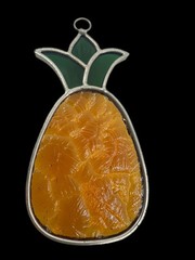 Vintage Glass Illusions Stained Glass Pineapple Suncatcher 4.5” -No Hanger