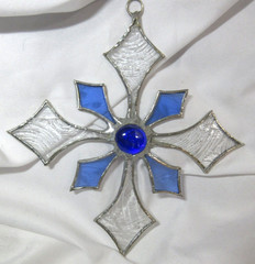 Handmade Stained Glass Snowflake Suncatcher Clear & Blue 7″ x 7.5″ EUC