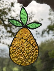 Vintage Handmade Stained Glass Pineapple Suncatcher 6 inch