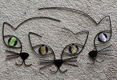 Joel Hotchkiss Metal “3 CATS” Mobile 2007 MINT RARE SIGNED 29″ X 17″