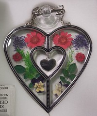 Hanging Sun Catcher Grandma Charm Glass Heart with Pressed Flowers 4″ Tall