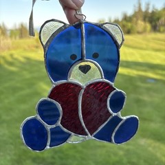 Suncatcher VTG Artisan Handmade Leaded Glass Teddy Bear Holding Heart 5”