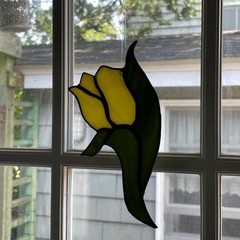 7″ Yellow Tulip 6 piece Stained Glass Window Sun Catcher Garden Flower w 12″