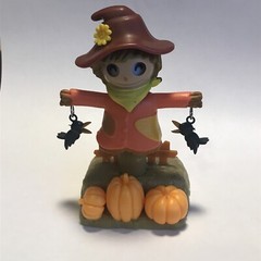Solar Powered Dancing Bobblehead Toy FALL Scarecrow – Orange With Crows