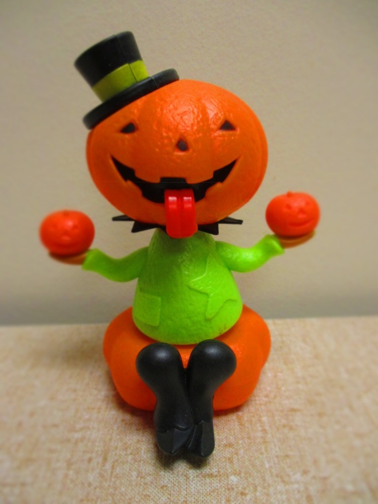 Solar Power Dancing Pumpkin Juggler Halloween Sun Bobblehead Desk Window
