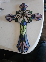 Franklin Mint Genuine Stained Glass Purity of Love Lily Flower Cross Suncatcher