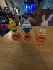 Solar Powered Bobble heads- Lot Of 3 Easter , two bunnies and a chick