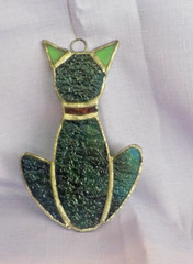 Vintage green stained glass Kitty Cat w/ red collar handmade 3.5″ x 5.5″