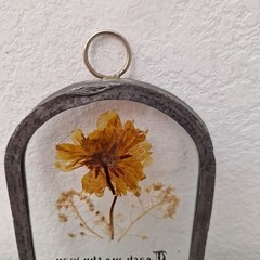 Vintage Hand Soldered Metal Pressed Wild Flowers Suncatcher Glass Psalm 27:11