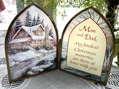 VIA VERMONT – ARTISTRY IN GLASS FRAMED PRINT SUNCATCHER – MOM AND DAD/CHRISTMAS